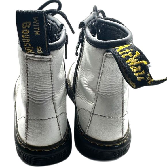 Dr. Martens Air Wave White Leather Lace Up Combat 1460 Boots - Unisex Kids 1 - Picture 3 of 7